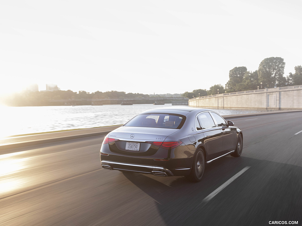 2022 Mercedes-Maybach S 680 4MATIC (US-Spec) - Rear