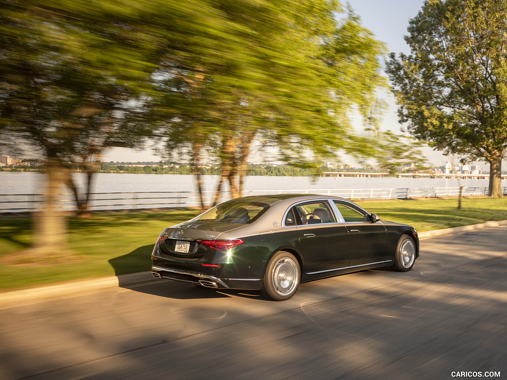 2022 Mercedes-Maybach S 680 4MATIC (US-Spec) - Rear Three-Quarter