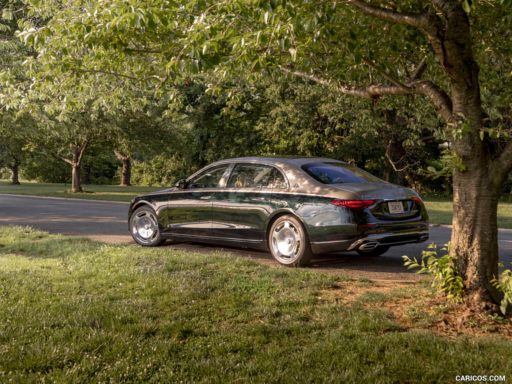 2022 Mercedes-Maybach S 680 4MATIC (US-Spec) - Rear Three-Quarter