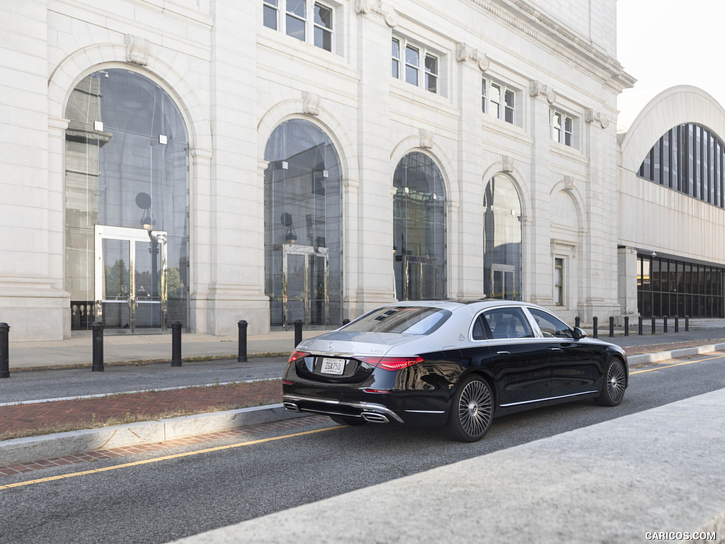 2022 Mercedes-Maybach S 680 4MATIC (US-Spec) - Rear Three-Quarter