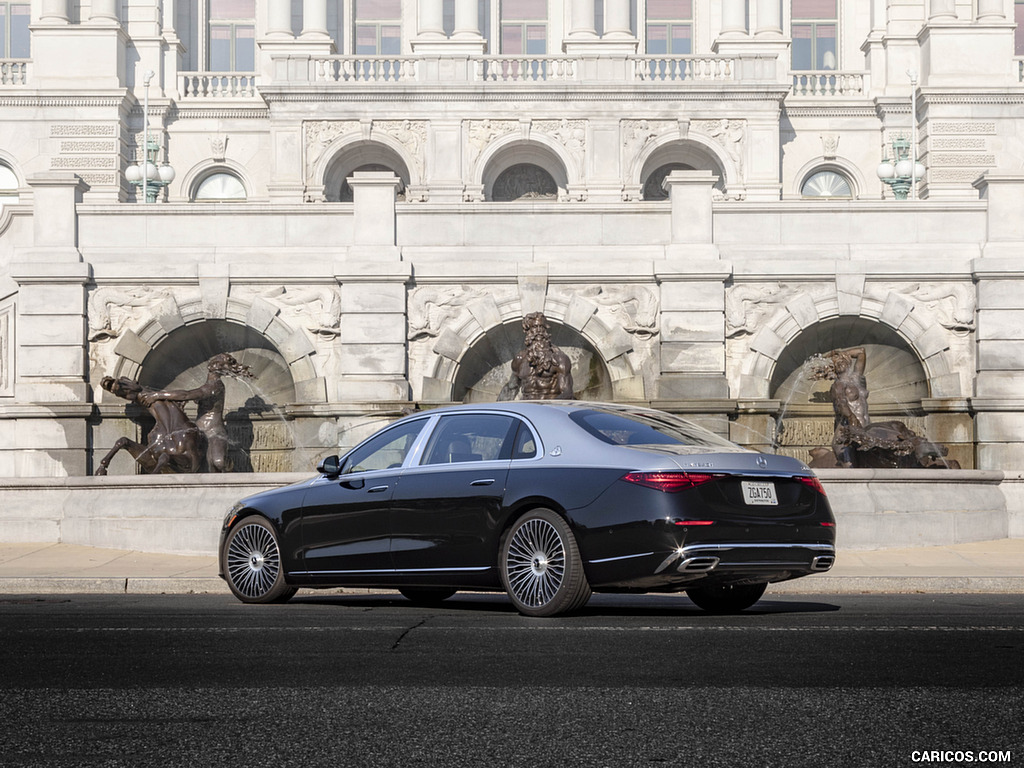 2022 Mercedes-Maybach S 680 4MATIC (US-Spec) - Rear Three-Quarter