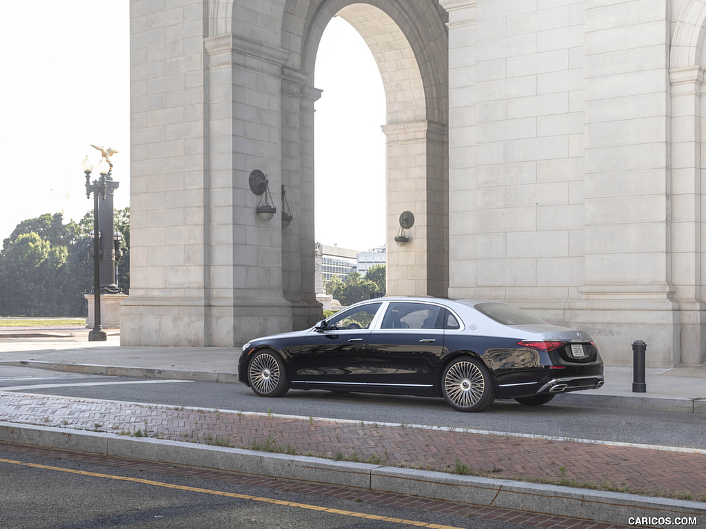 2022 Mercedes-Maybach S 680 4MATIC (US-Spec) - Side