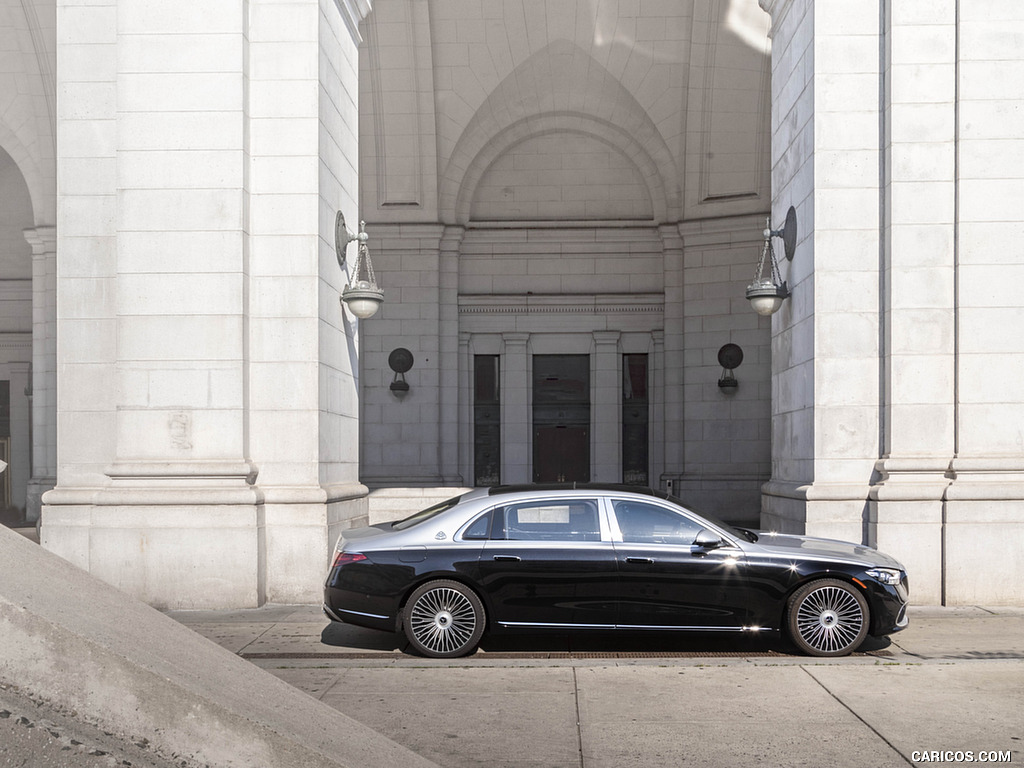 2022 Mercedes-Maybach S 680 4MATIC (US-Spec) - Side