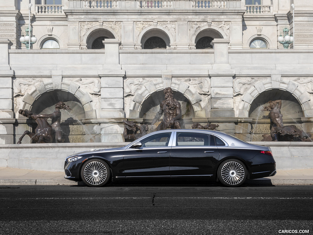 2022 Mercedes-Maybach S 680 4MATIC (US-Spec) - Side