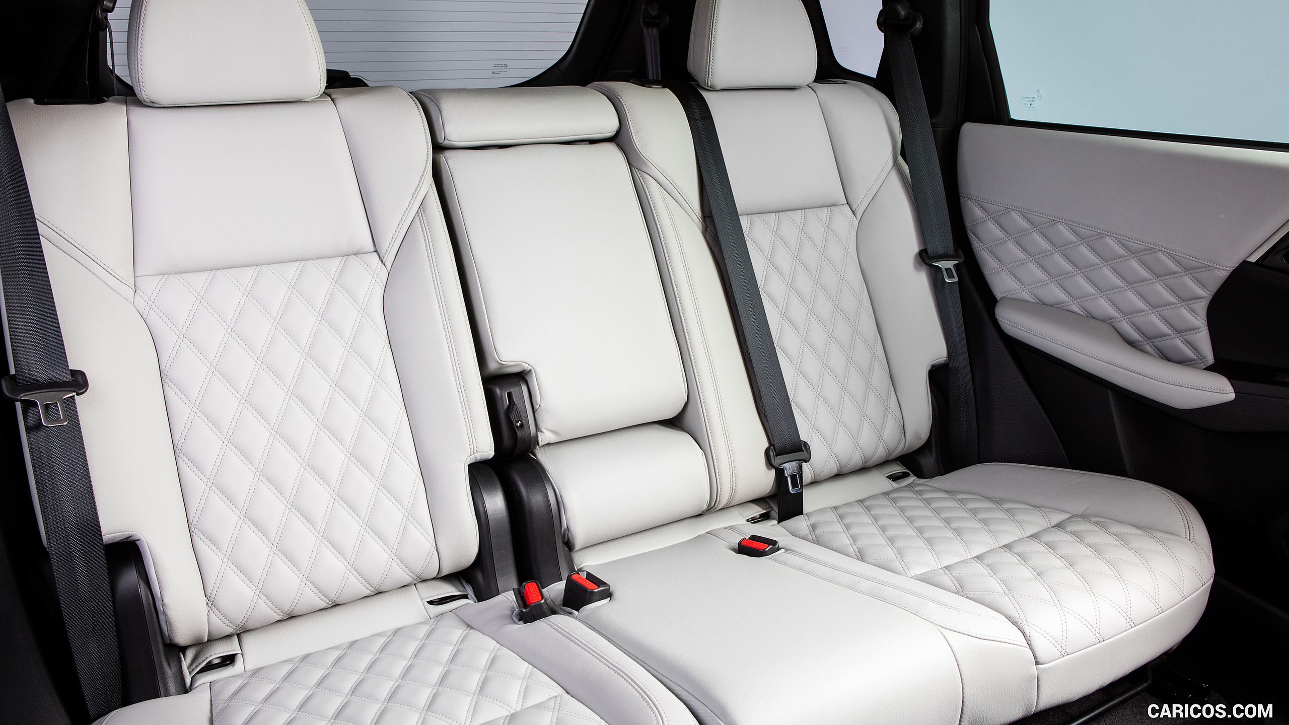 2022 Mitsubishi Outlander - Interior, Rear Seats, #42 of 89