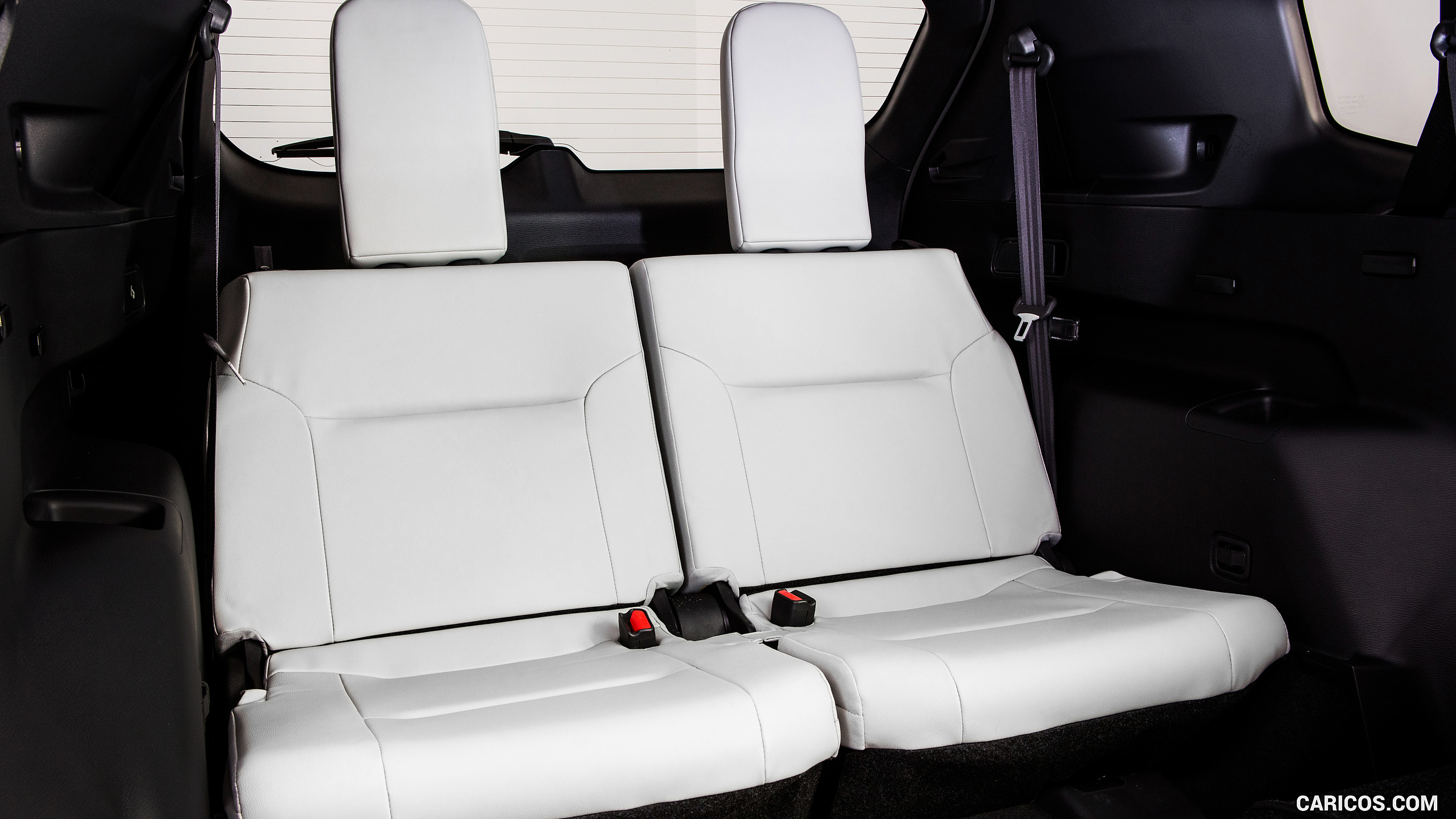 2022 Mitsubishi Outlander Interior Third Row Seats Caricos