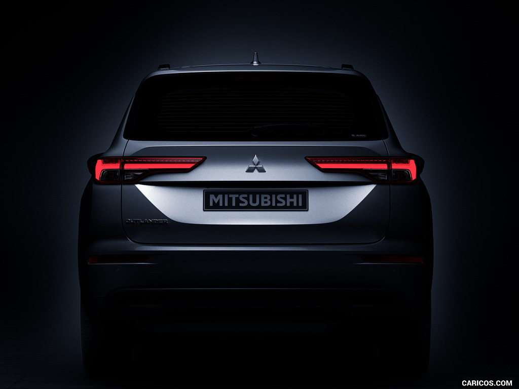 2022 Mitsubishi Outlander - Rear