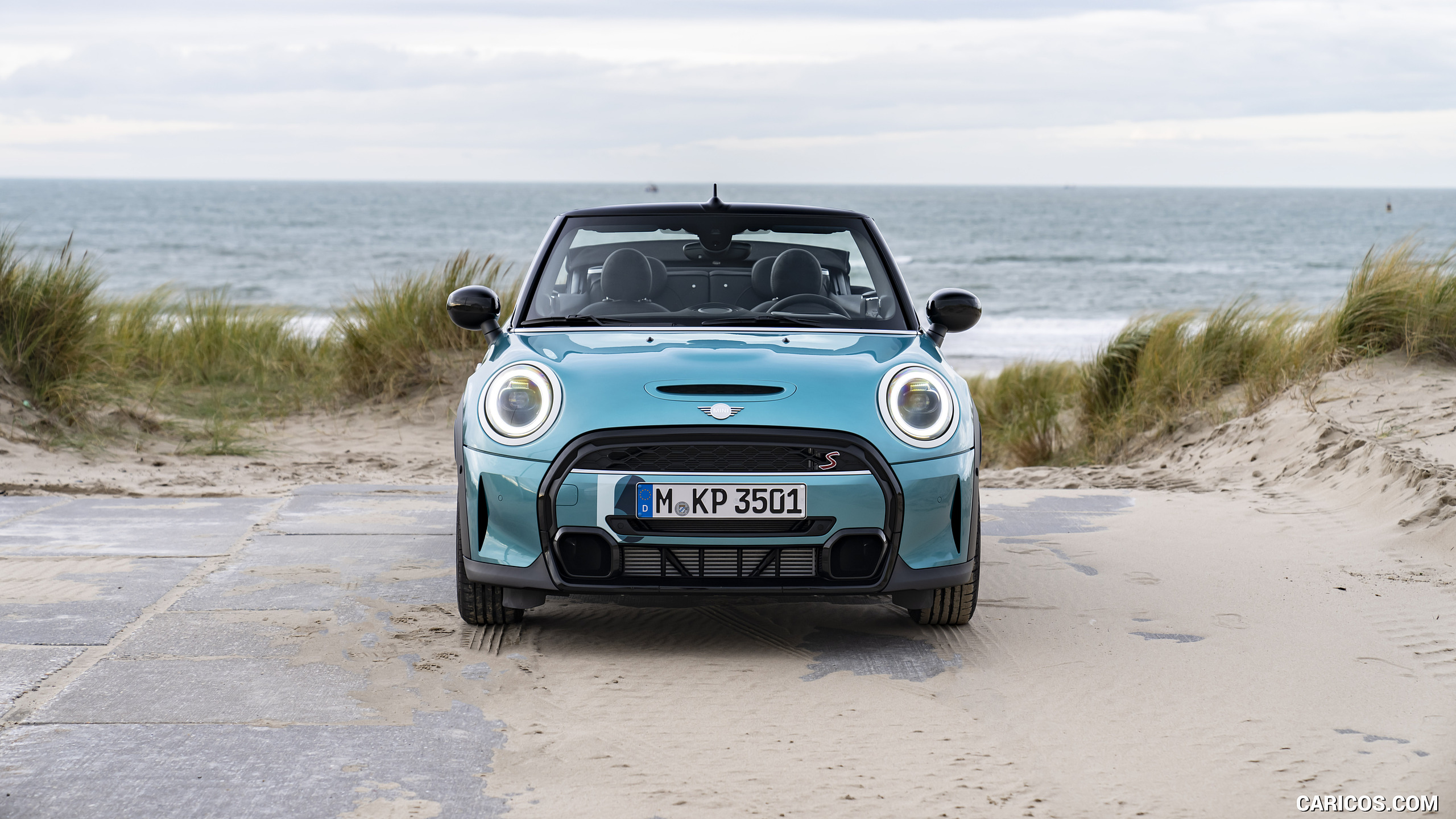 2023 MINI Convertible Seaside Edition - Front, #27 of 78