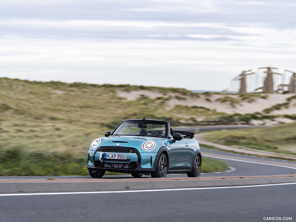 2023 MINI Convertible Seaside Edition - Front Three-Quarter