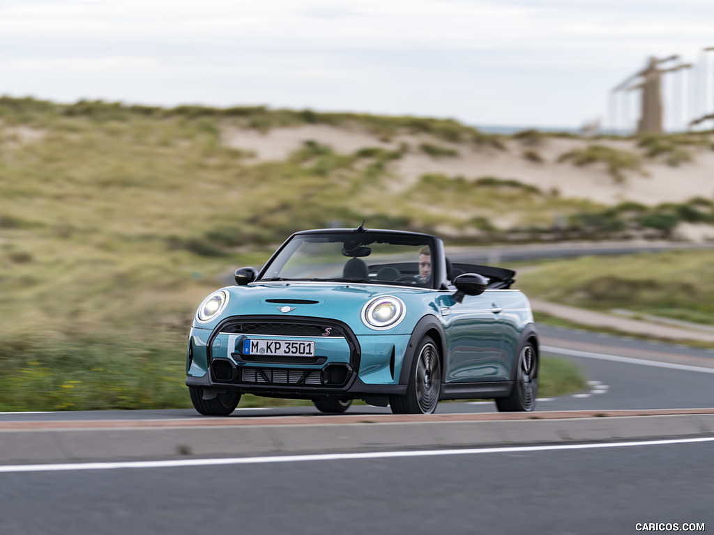 2023 MINI Convertible Seaside Edition - Front Three-Quarter