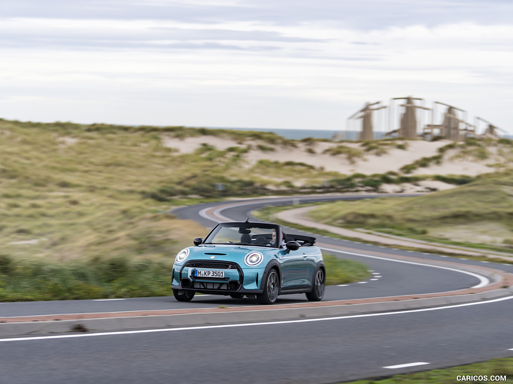 2023 MINI Convertible Seaside Edition - Front Three-Quarter