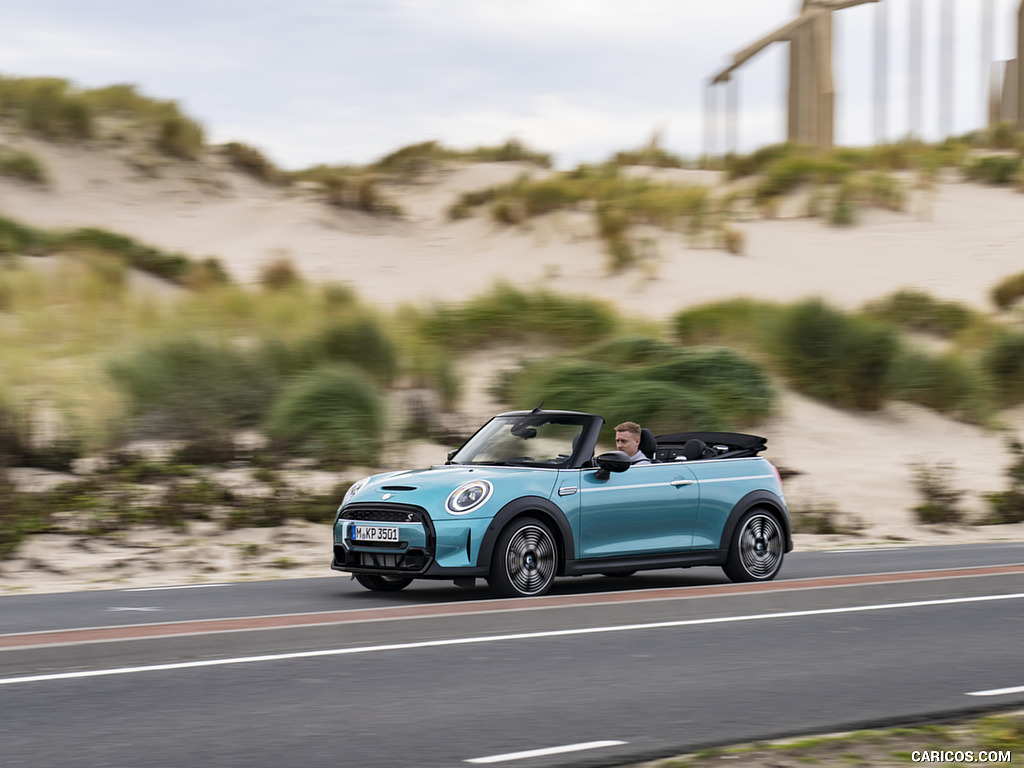 2023 MINI Convertible Seaside Edition - Front Three-Quarter