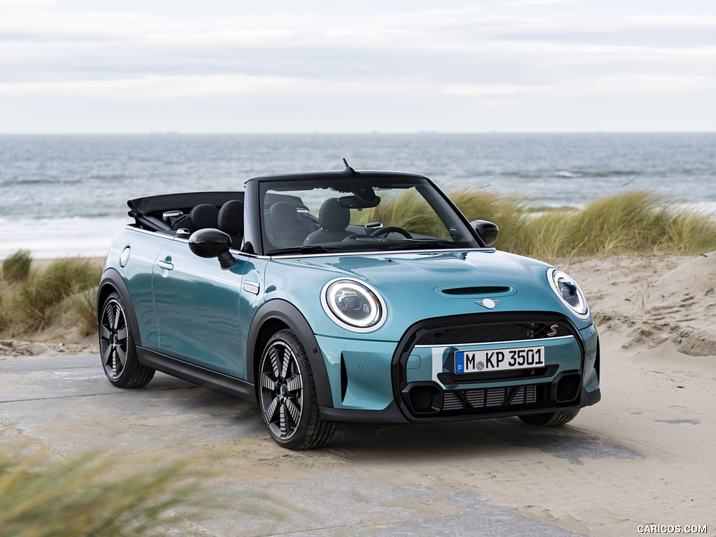 2023 MINI Convertible Seaside Edition - Front Three-Quarter