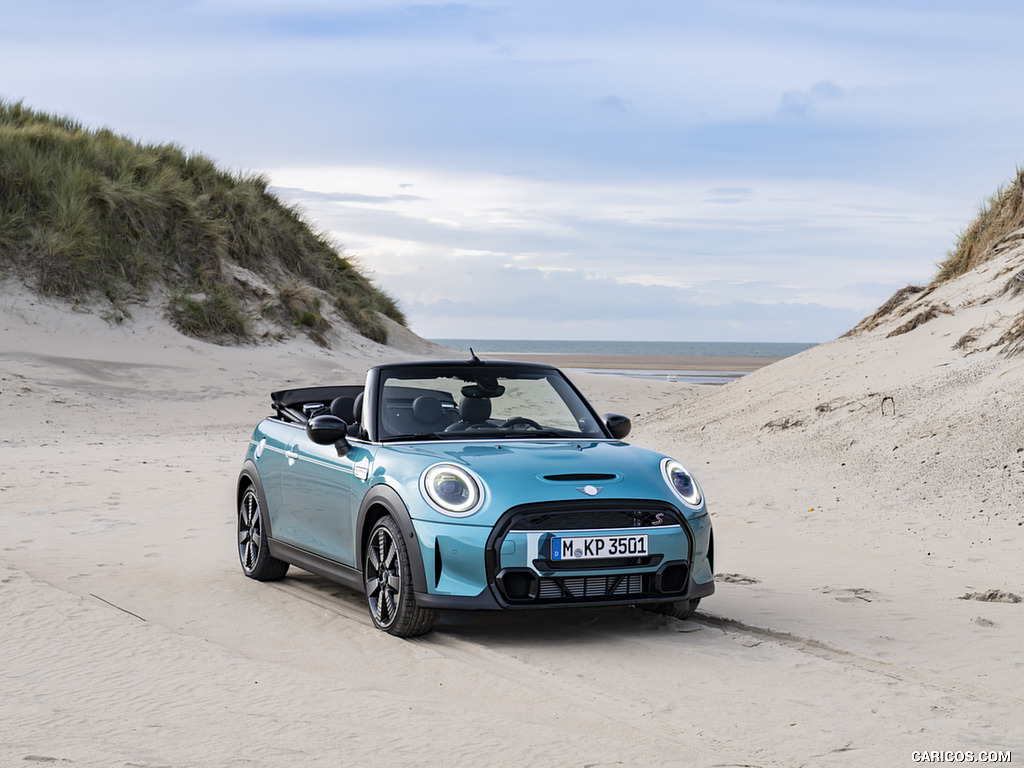 2023 MINI Convertible Seaside Edition - Front Three-Quarter