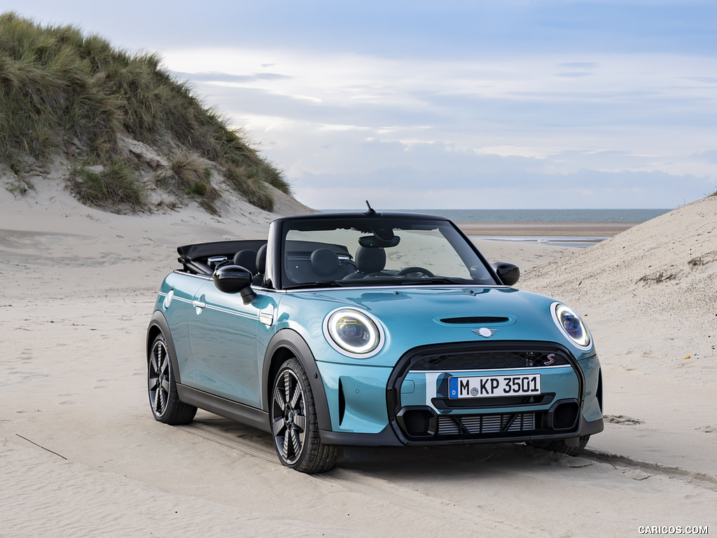 2023 MINI Convertible Seaside Edition - Front Three-Quarter