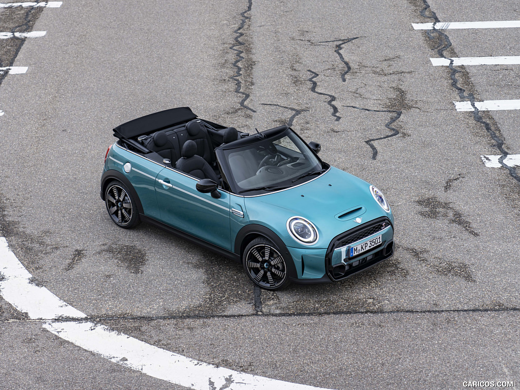 2023 MINI Convertible Seaside Edition - Front Three-Quarter