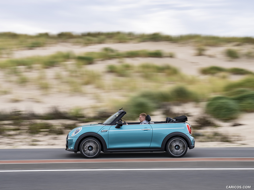 2023 MINI Convertible Seaside Edition - Side