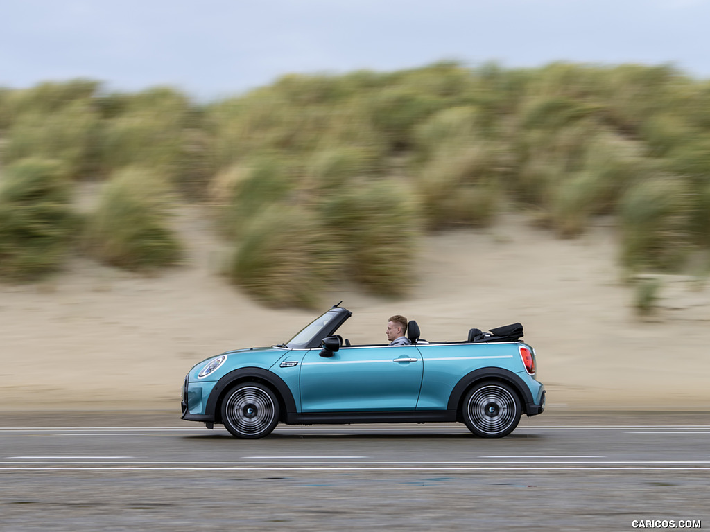 2023 MINI Convertible Seaside Edition - Side