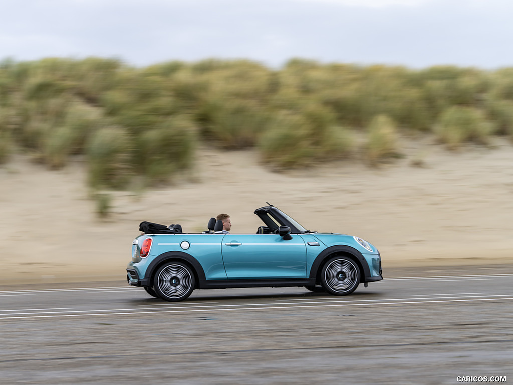 2023 MINI Convertible Seaside Edition - Side