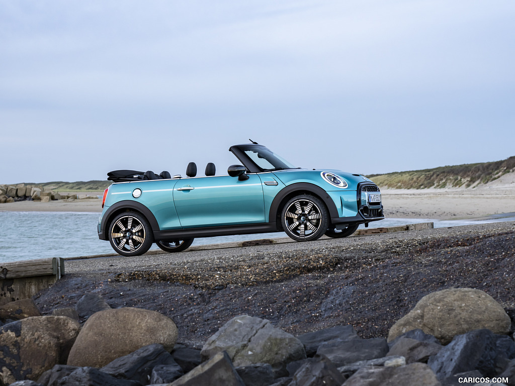 2023 MINI Convertible Seaside Edition - Side