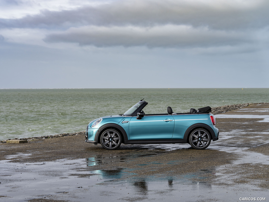 2023 MINI Convertible Seaside Edition - Side