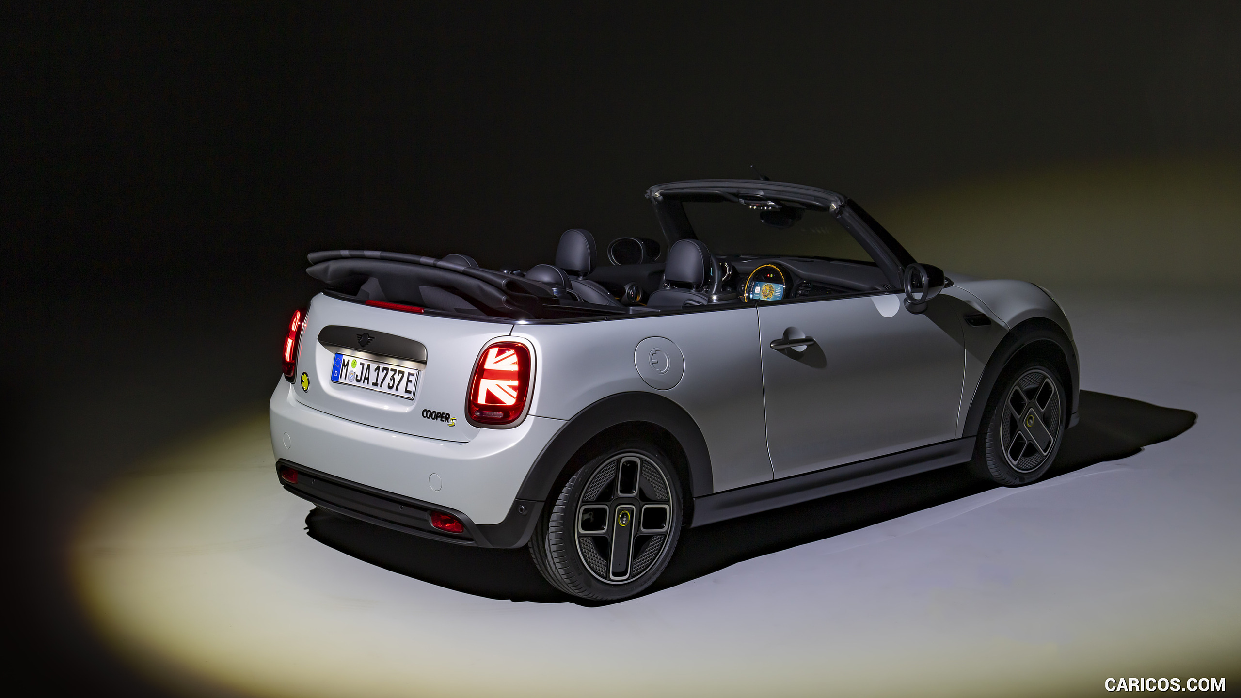 2023 MINI Cooper SE Convertible (Color: White Silver) - Rear Three-Quarter, #198 of 225