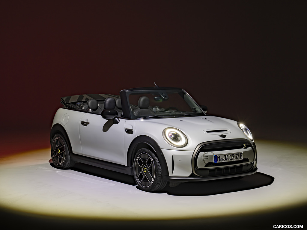 2023 MINI Cooper SE Convertible (Color: White Silver) - Front Three-Quarter