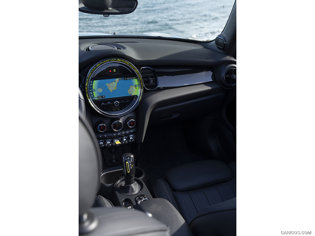 2023 MINI Cooper SE Convertible - Central Console