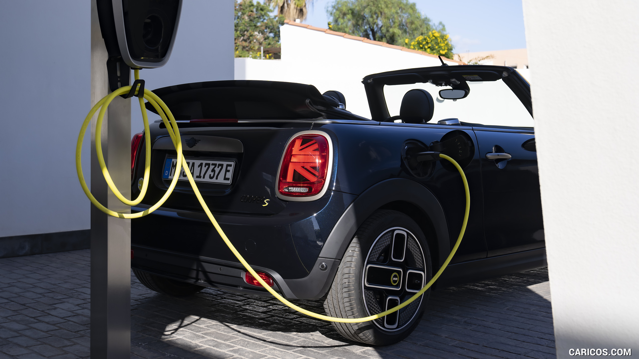 2023 MINI Cooper SE Convertible - Charging, #117 of 225