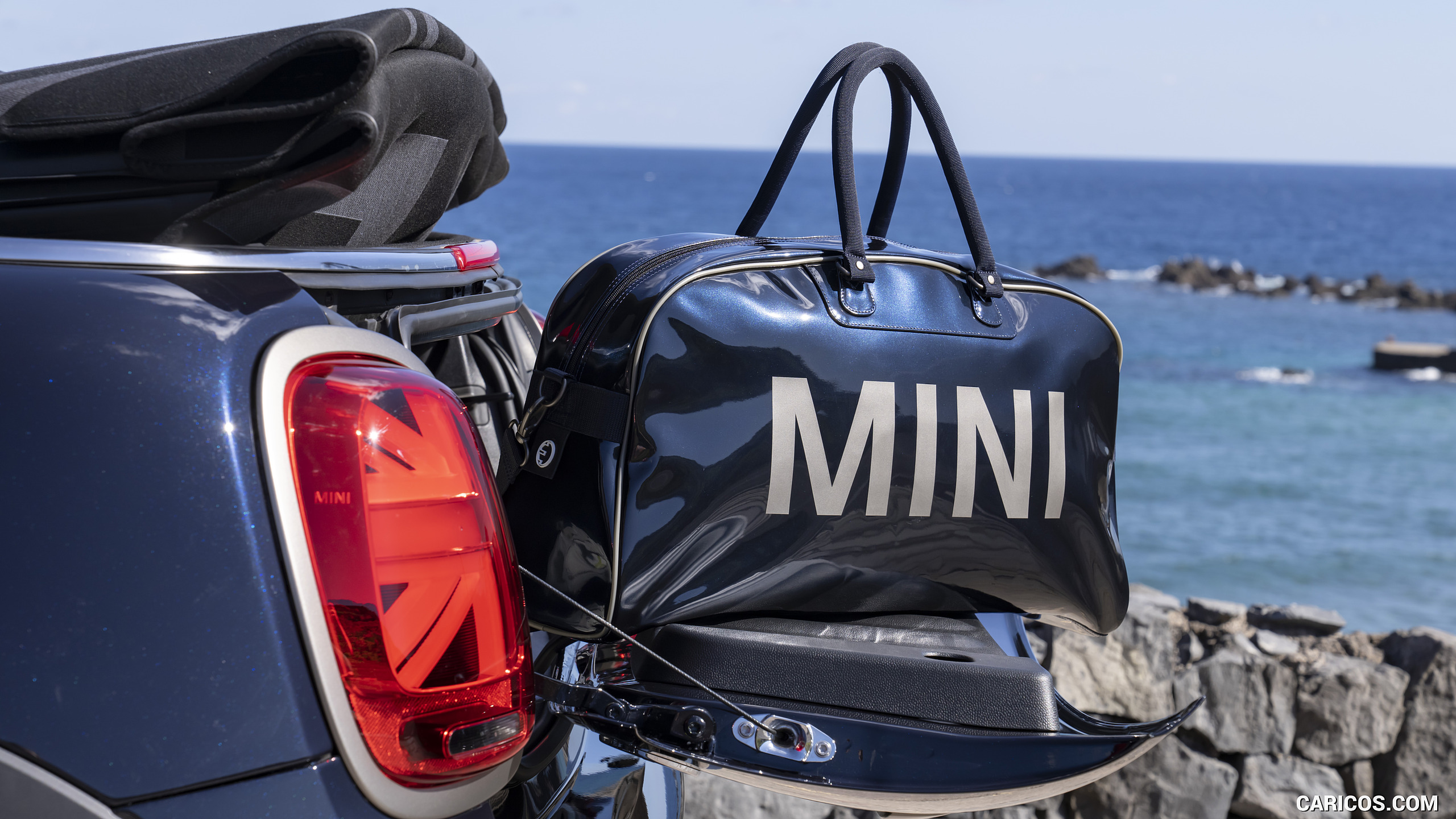 2023 MINI Cooper SE Convertible - Detail | Caricos