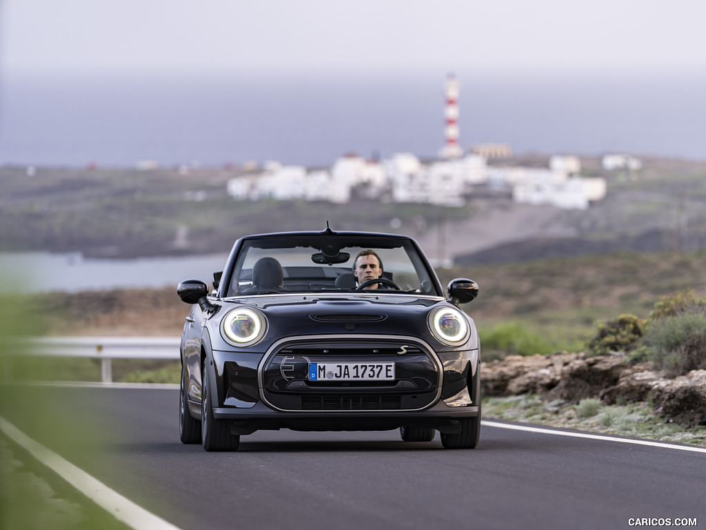 2023 MINI Cooper SE Convertible - Front