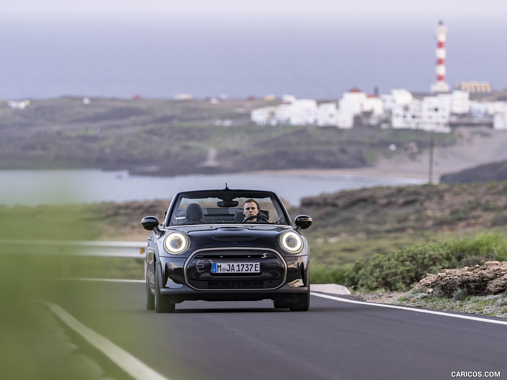 2023 MINI Cooper SE Convertible - Front