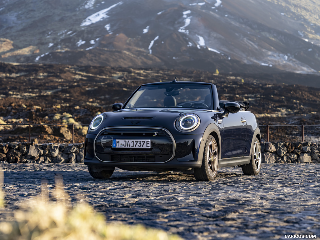 2023 MINI Cooper SE Convertible - Front