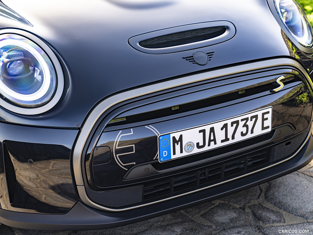 2023 MINI Cooper SE Convertible - Front