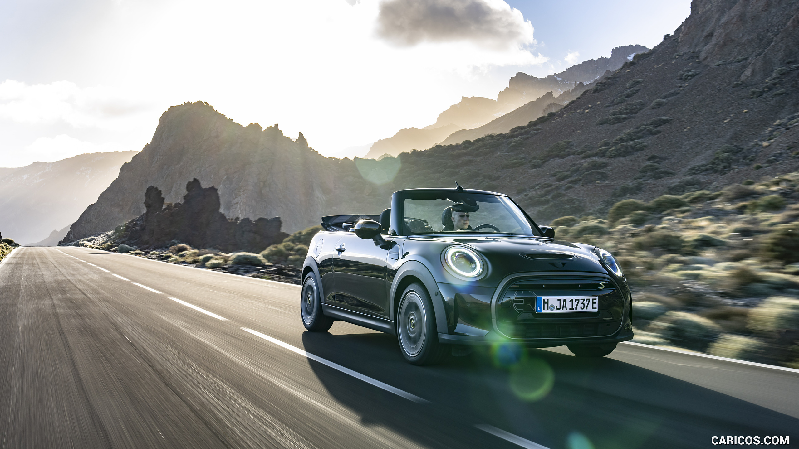 2023 MINI Cooper SE Convertible - Front Three-Quarter, #7 of 225