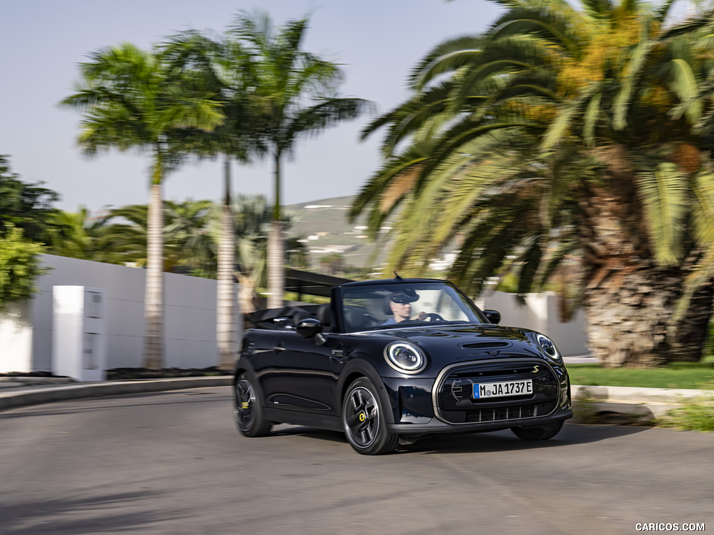 2023 MINI Cooper SE Convertible - Front Three-Quarter