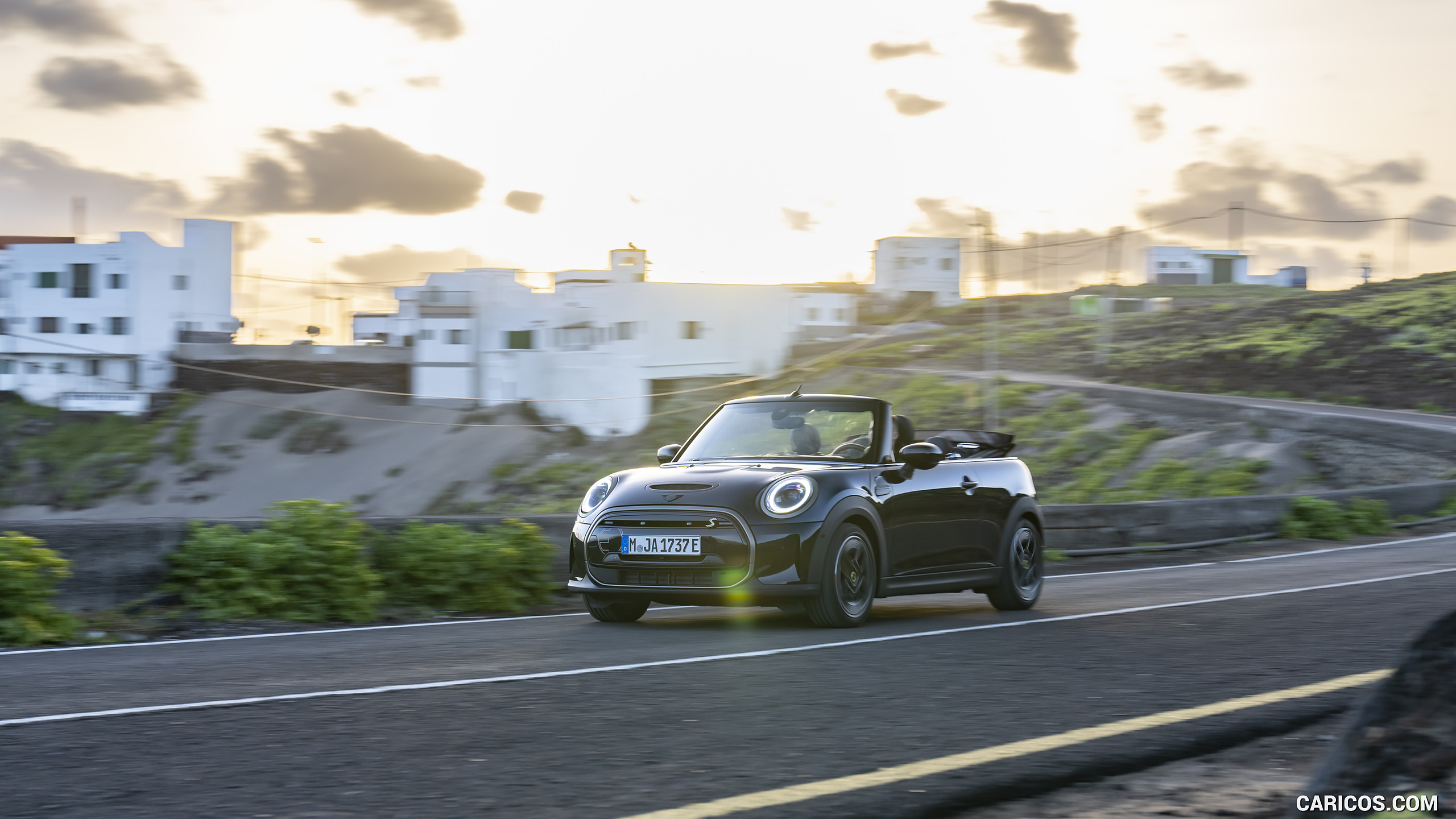 2023 MINI Cooper SE Convertible - Front Three-Quarter, #55 of 225