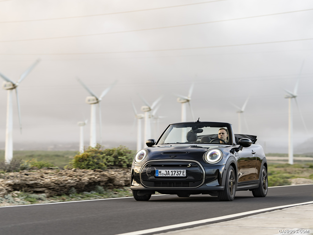 2023 MINI Cooper SE Convertible - Front Three-Quarter