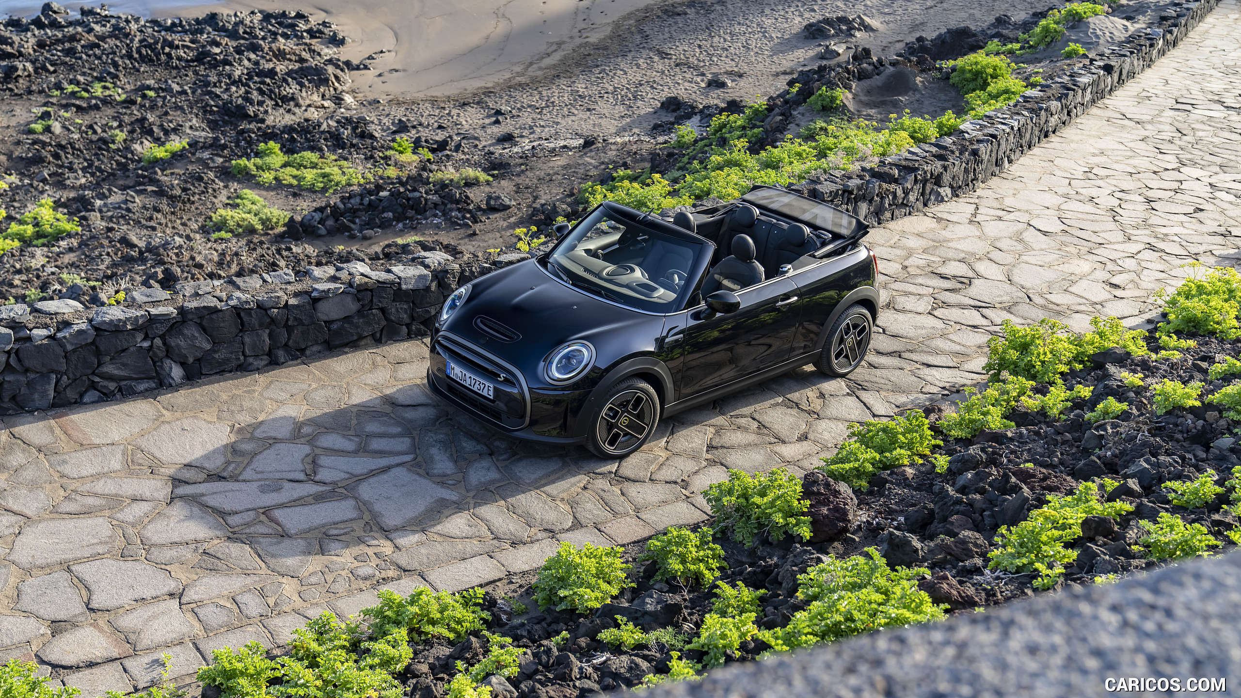 2023 MINI Cooper SE Convertible - Front Three-Quarter, #73 of 225