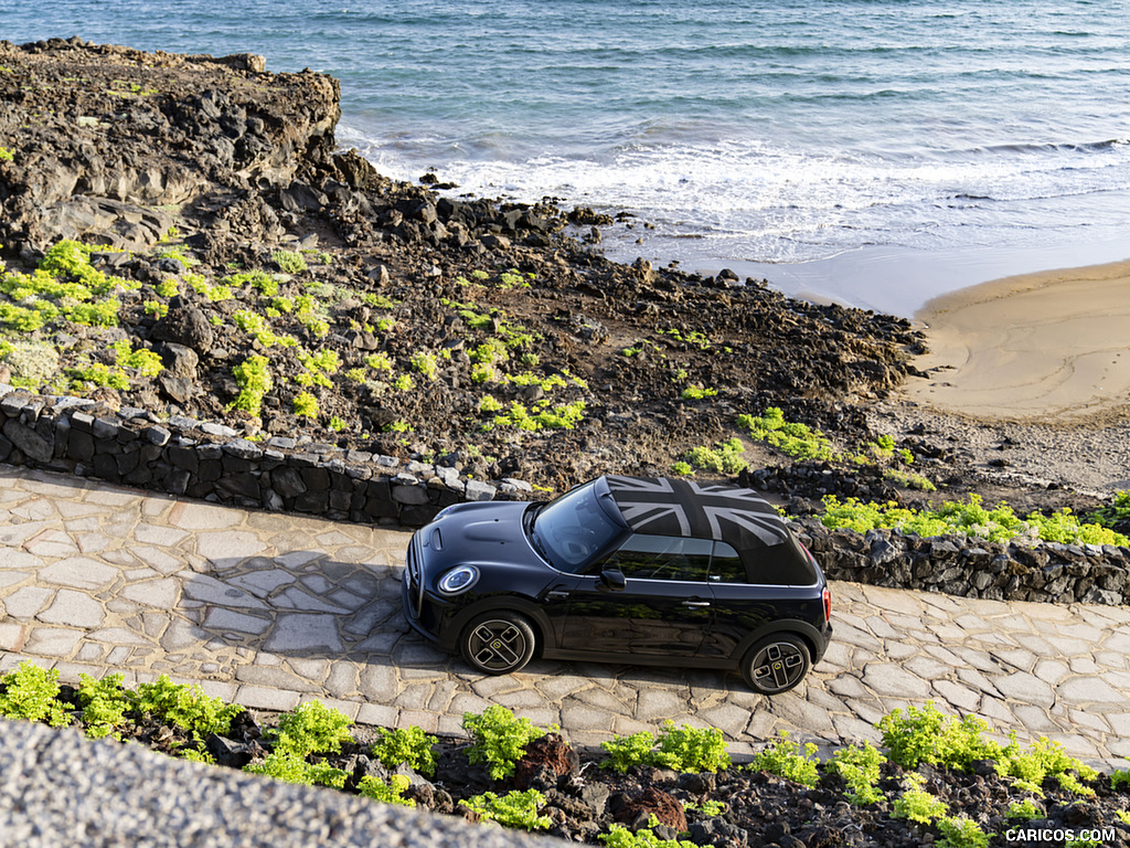 2023 MINI Cooper SE Convertible - Front Three-Quarter