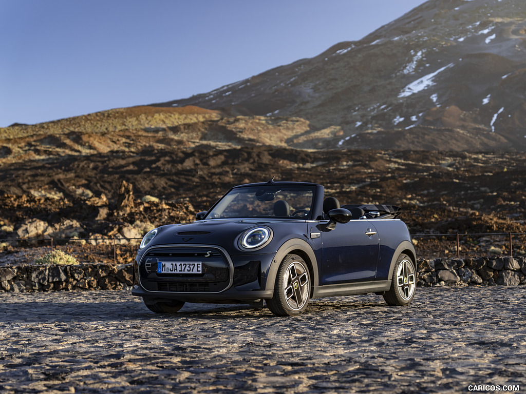 2023 MINI Cooper SE Convertible - Front Three-Quarter