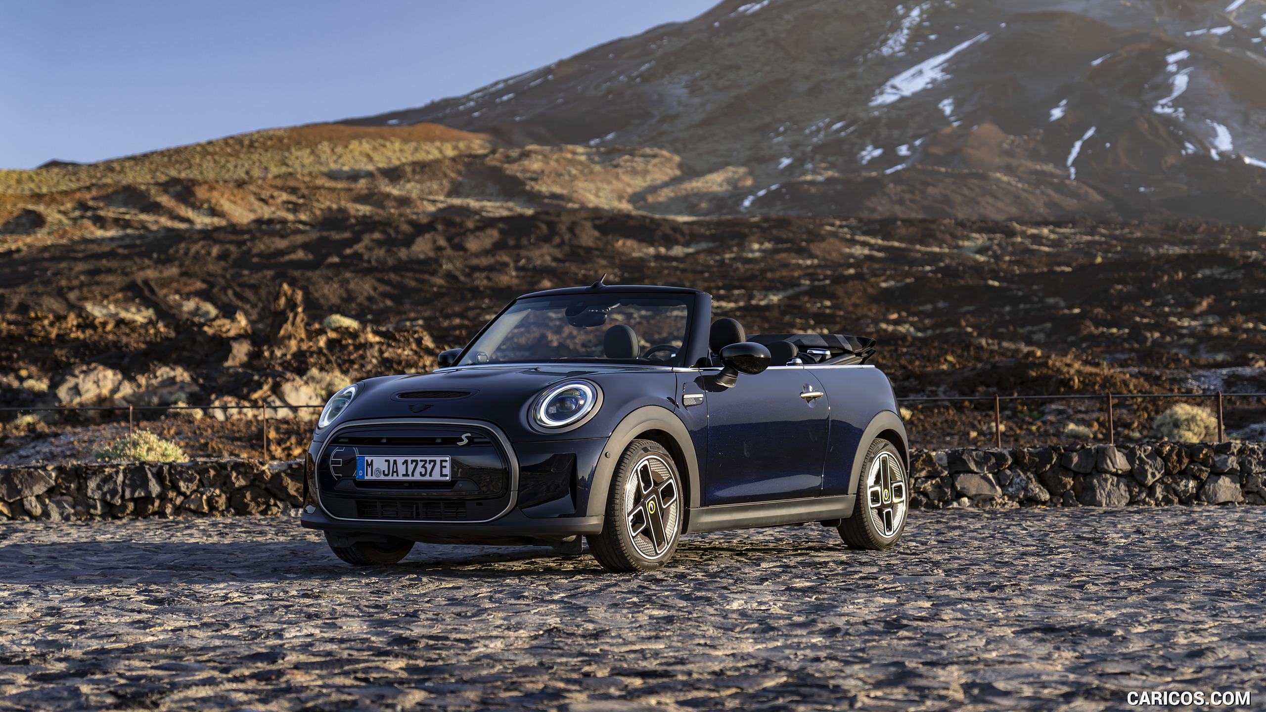 2023 MINI Cooper SE Convertible - Front Three-Quarter, #81 of 225