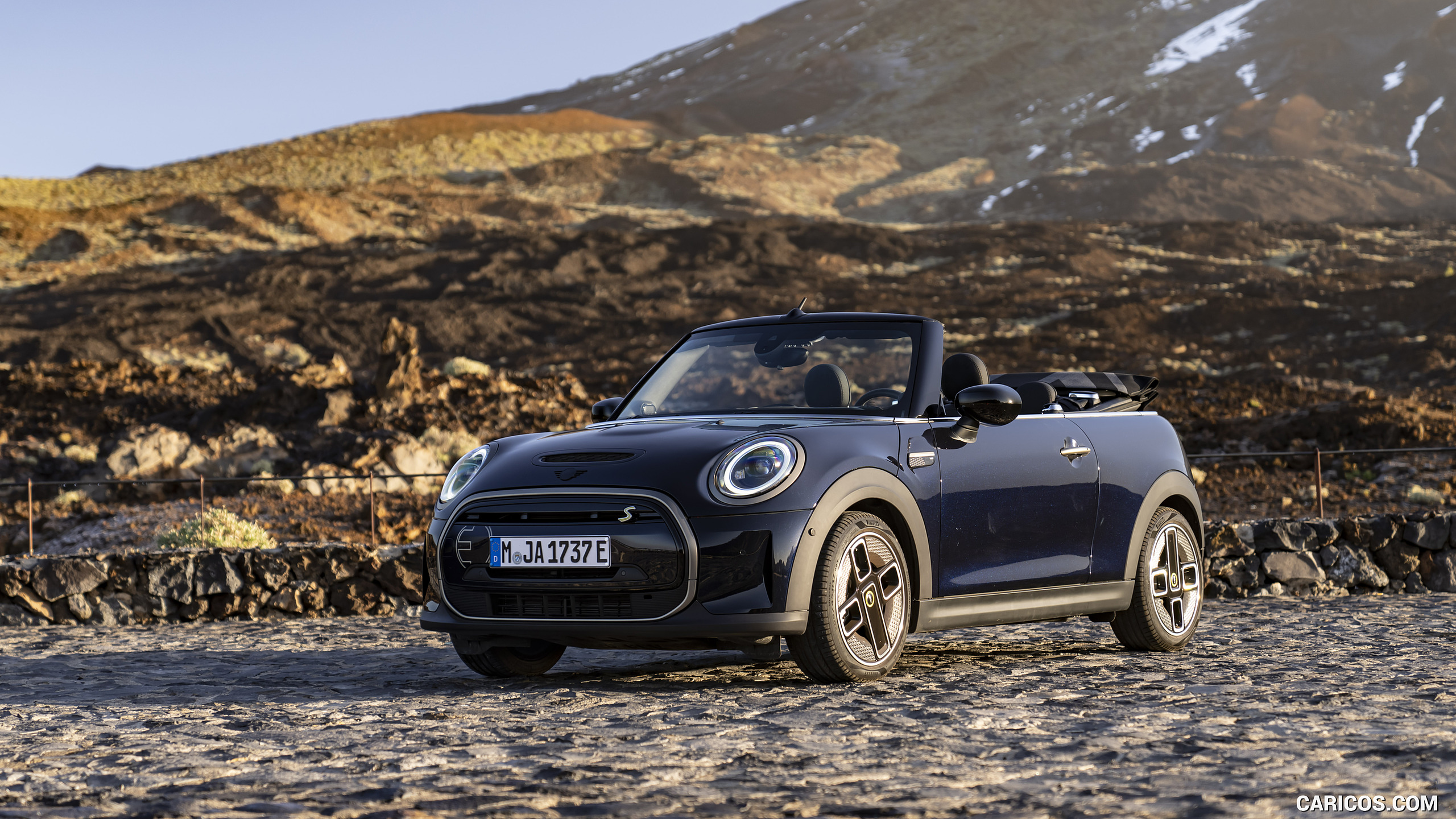 2023 MINI Cooper SE Convertible - Front Three-Quarter, #83 of 225