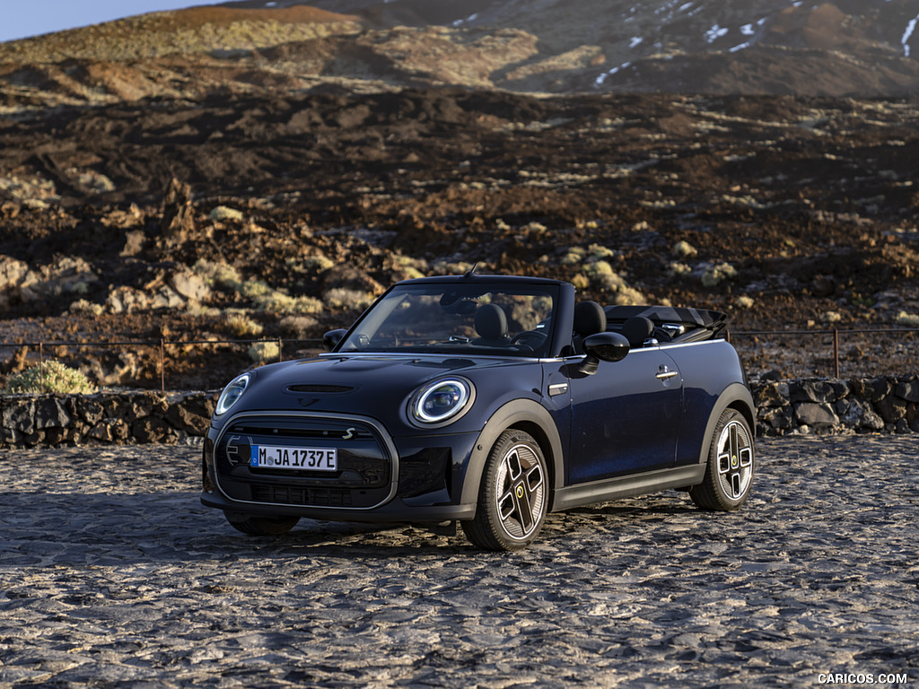 2023 MINI Cooper SE Convertible - Front Three-Quarter