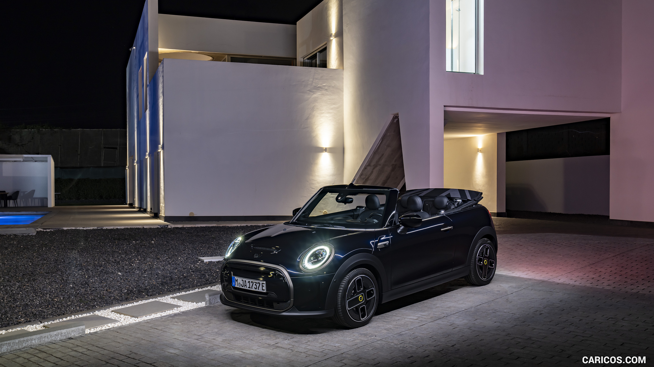 2023 MINI Cooper SE Convertible - Front Three-Quarter, #103 of 225