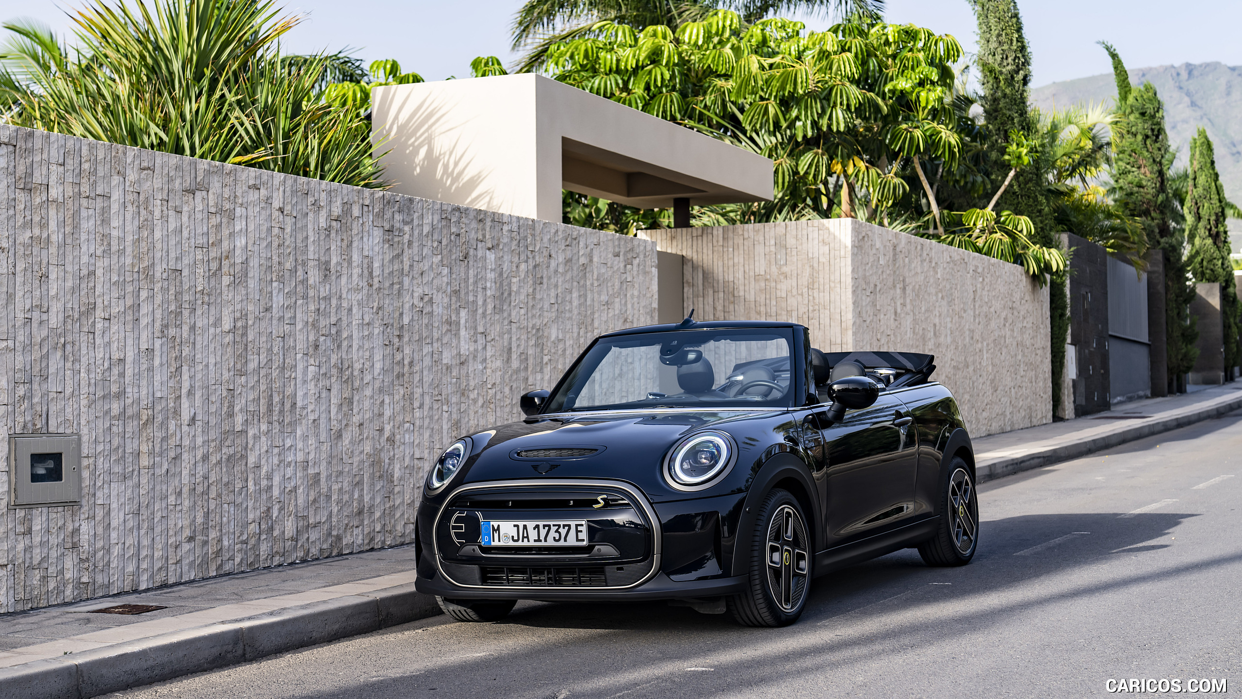 2023 MINI Cooper SE Convertible - Front Three-Quarter, #107 of 225