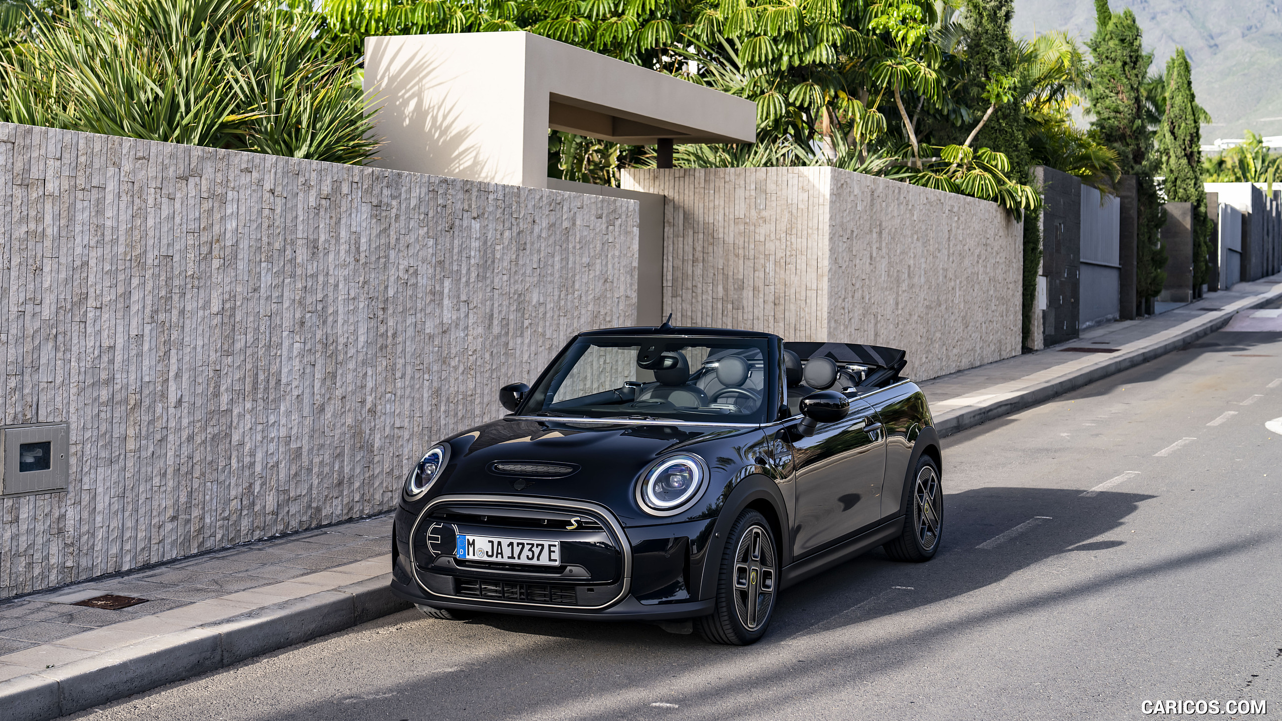 2023 MINI Cooper SE Convertible - Front Three-Quarter, #108 of 225