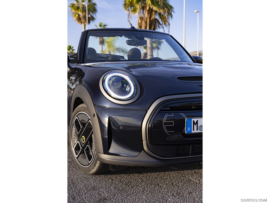 2023 MINI Cooper SE Convertible - Headlight