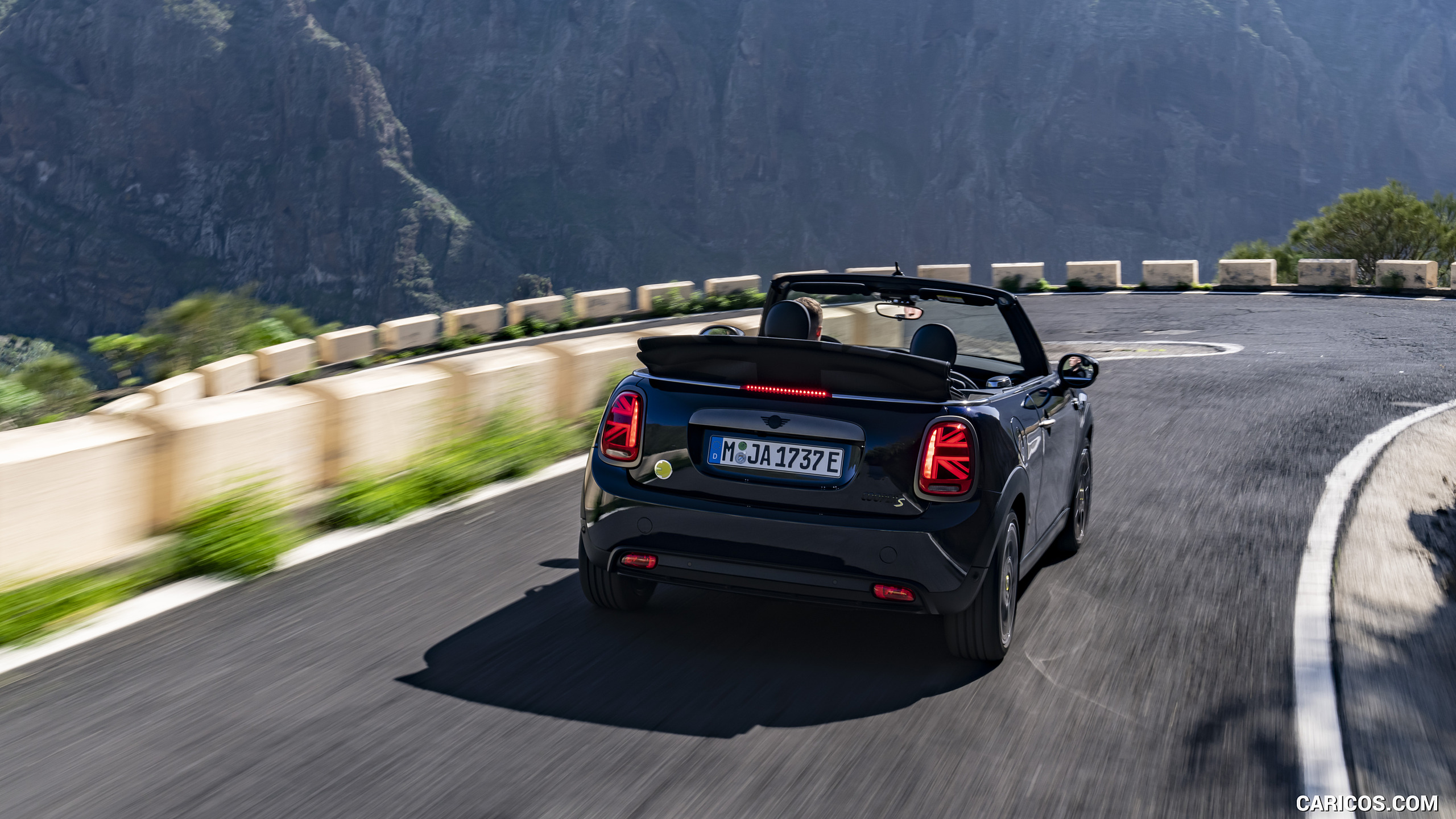 2023 MINI Cooper SE Convertible - Rear | Caricos