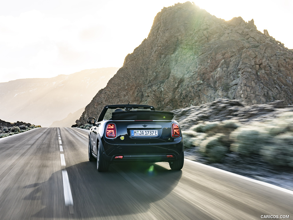 2023 MINI Cooper SE Convertible - Rear Three-Quarter